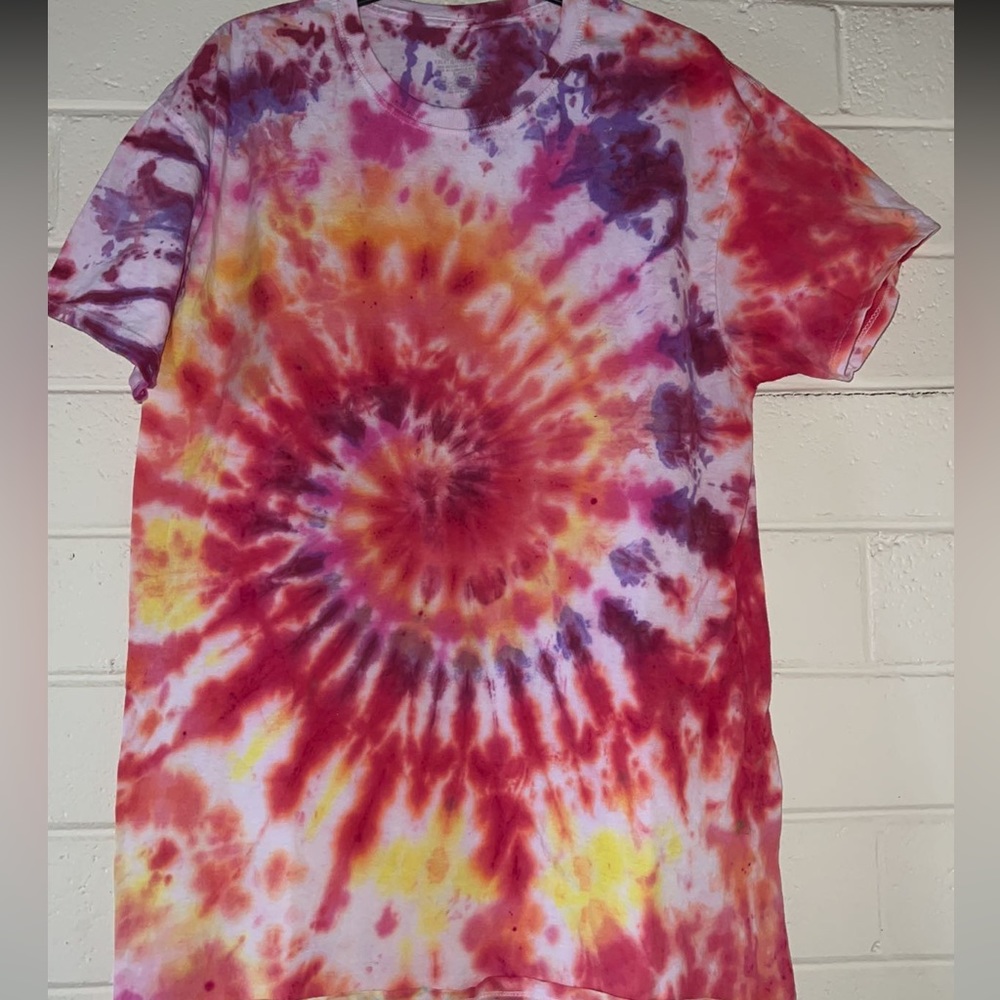 tie dyed tee size large
